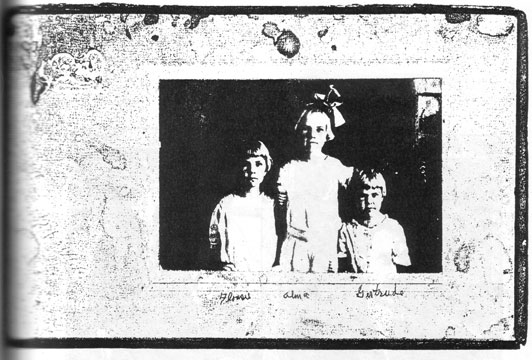 John's children: Flossie, Alma and Gertrude